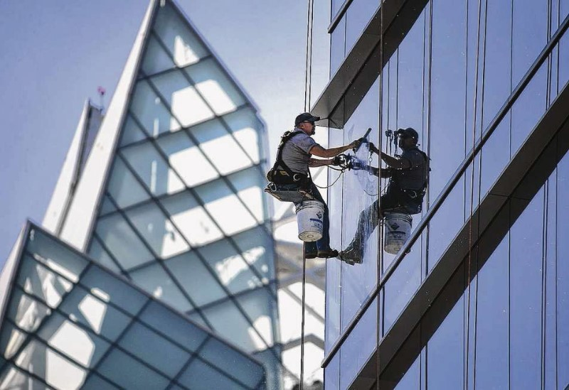 high rise window cleaning