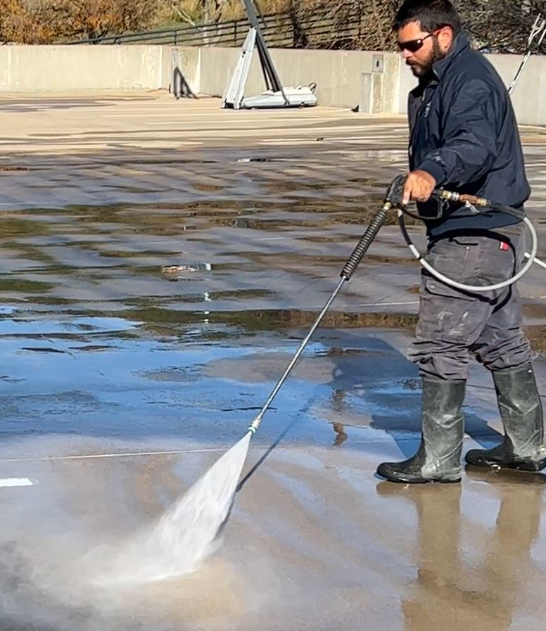 commercial building pressure cleaning